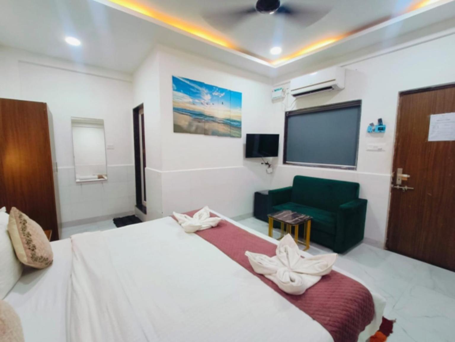 Hotel Small Daddy Plus Calangute Zewnętrze zdjęcie