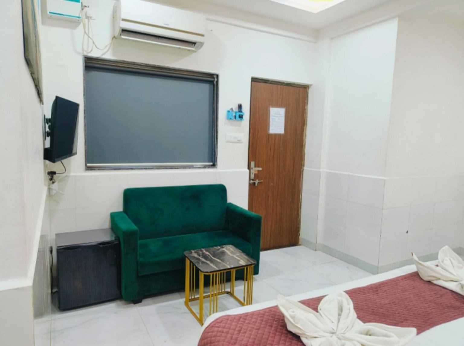 Hotel Small Daddy Plus Calangute Zewnętrze zdjęcie